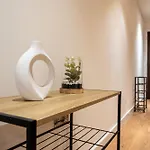 Stylish 2 Bedroom With Balcony * Leeds (West Yorkshire)