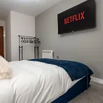 Stylish 2 Bedroom With Balcony