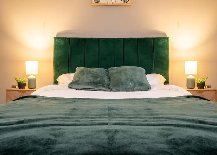 Stylish 2 Bedroom With Balcony *