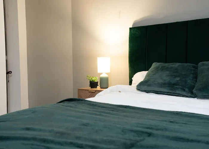 Stylish 2 Bedroom With Balcony アパート