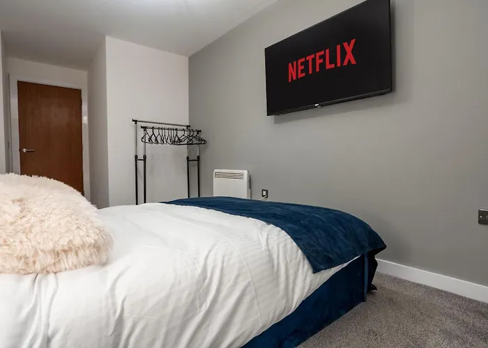 Stylish 2 Bedroom With Balcony